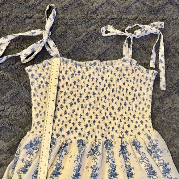 Francesca's Blue and White Patterned Midi Dress - Picture 4 of 7
